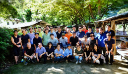 “신앙은 삶과 경영에서 자연스럽게 흘러나오는 것이죠”