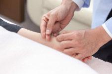 공황장애, 불안이 증가한 근본 원인 찾는 치료 필요