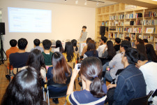 기독 청년들, 거리에서 청년들에게 ‘한국교회’를 묻다