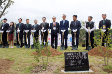 포항 기쁨의교회, ‘무궁화 동산’ 식수 행사