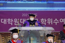 소강석 목사 “어색한 자리였지만, 의미도 있었습니다”
