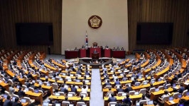 대선 앞두고… ‘절반의 현실’ 반영한 영화, <킹메이커>