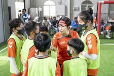 ‘골때녀’ 조혜련·김병지, 월드비전 ‘꿈나무 축구단’ 응원