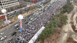 국회 앞 25만 인파 “3.1정신으로 체제 전쟁 승리”