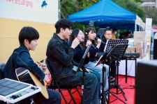 ‘담장 너머, 지역사회와 잇다’… 대구동신교회 ‘만촌 페스티벌’ 첫발