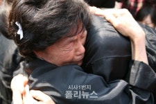 [포토뉴스]용산참사현장, 어버이날 행사 열려