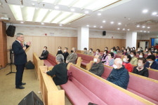 김학동 예천군수, 늘푸른대학 어르신 대상군정 바로 알기특강