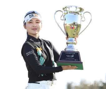 [KLPGA] 이예원, '롯데렌트카 여자오픈'우승.. '지난해 신인왕에 이어 개막전 우승'