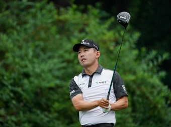[코오롱 한국오픈] 한승수,첫날 5언더파 단독 선두...디펜딩 김민규 3타차 공동 3위
