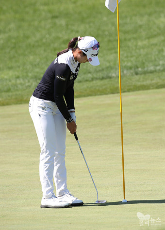 [KLPGA] 박현경, '완벽한 아이언샷에 이은 '탭인 버디'