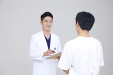 [의학 칼럼] 여성의 헤어라인 교정 선택, 섬세한 디자인 위한 체크사항은?