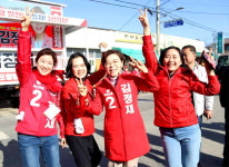 [4.10총선 포항] 3선 도전 나선 포항 북구 김정재, 청하공진시장서 표심 공략