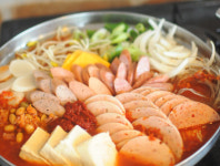2TV 생생정보 수제 햄부대찌개 & 매운 돼지갈비찜, 맛의 비결은?