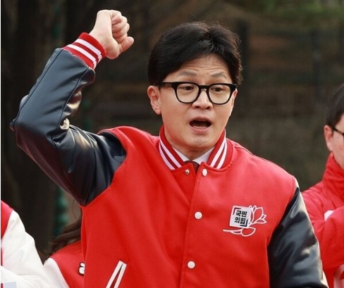 한동훈 정계 복귀 예고에 대한 윤상현 의원 비판, 대통령의 시간 빼앗는 것으로