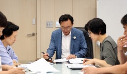 윤병태시장, 단속 보다 상생 축사 농가와 악취 해법 도모