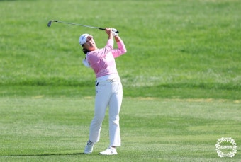 [KLPGA] '가을 여왕' 김수지, '하나금융그룹 챔피언십' 3R 공동 선두 도약..'통산 6승 도전'