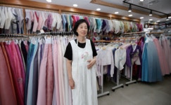대기업 그만두고 40년간 바느질 외길 인생…한복 장인 조선미 대표