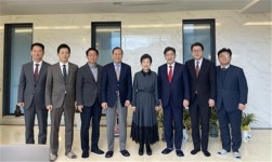 국힘 지도부 만난 박근혜 