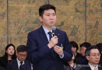 [문체위] 유승민 신임 체육회장, 국회 신고식.. 유인촌 