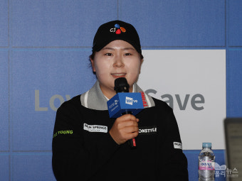 [KLPGA] 홍정민, '두산건설 위브 챔피언십' 3R 단독 선두..