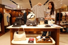 광주신세계서 성년의 날 선물 준비하세요