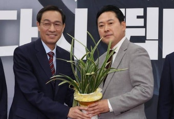 장동혁-우상호 회동' 긴장감'...禹 