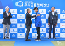 [화보] 최찬 '우리금융 챔피언십' 생애 첫 우승 세레모니
