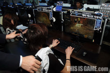 차량격투 스틸독, 대학로 PC방에서 한판!