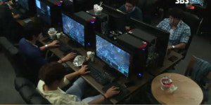 [스타크래프트 2: 자유의 날개] 드라마 ‘신사의 품격’ 주인공 스타2 실력 공개?