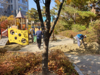 고양시 일산서구, 어린이 공원 모래정비로 안전한 놀이터 제공