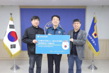 강도희 용인서부경찰서장, 특수재물손괴 현행범 체포한 시민 2명 ‘우리동네 시민경찰’선정