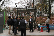 최치효 강북구의원, 마을버스 승차대 설치현장 점검