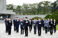 동작구의회, 국립서울현충원 참배