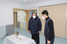 강성택 종로구의회 부의장, 명륜어린이집 준공 및 경로당 신설 현장 방문