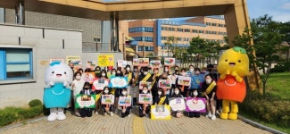 조남중학교, 학생들 등교 시간에 맞춰 학부모 주도로 금연 캠페인 진행