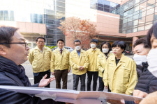 강서구의회 도시교통위원회, 가양동 이마트부지 개발현장등 2곳 방문