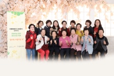 목포이랜드노인복지관,  독거 어르신 장수사진 촬영