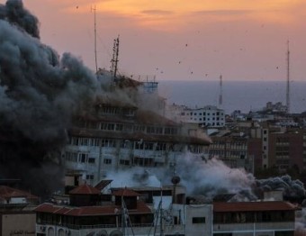 이스라엘 박격포 공격 '현재 상황은?'... 온라인 뜨겁게 달군 한 장의 사진 '공포 확산'