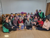 안산시 대부동 새마을부녀회, 경로당 20개소 방문 귤과 계란 등 위문품 전달