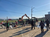 합천군 덕곡면 새마을협의회, 폐비닐 집하장 선별작업 실시
