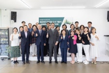 은평구, 주한 세르비아 대사관서 구립 내를건너서숲으로 도서관에 도서 기증
