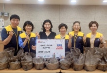 서대문구 홍제2동 지역사회보장협의체, 취약계층 가정에 삼계탕 전달