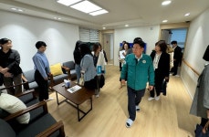 박강수 마포구청장, 효도숙식 경로당 방문