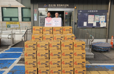 개인 기부자 이명수 씨, 안산시 본오3동에 후원품 기탁