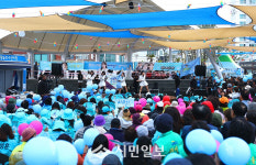 강진 마량놀토수산시장 개장, 관광객 ‘북적’