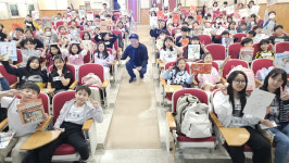 용인 새빛초,  김영진 작가와의 만남