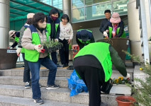 서대문구 홍제3동, 지역 주민들과 꽃 심기 행사