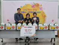 의왕시 고천 가·나구역 재개발조합, 경로당에 수박 나눔 행사