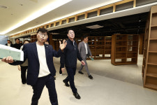 정명근 화성특례시장, 화성동탄중앙도서관 현장 점검 나서