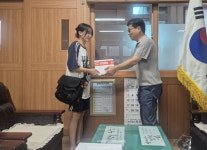 합천군 삼가중학교 운영위원회, 학생들에게 태영한우 장학품 전달